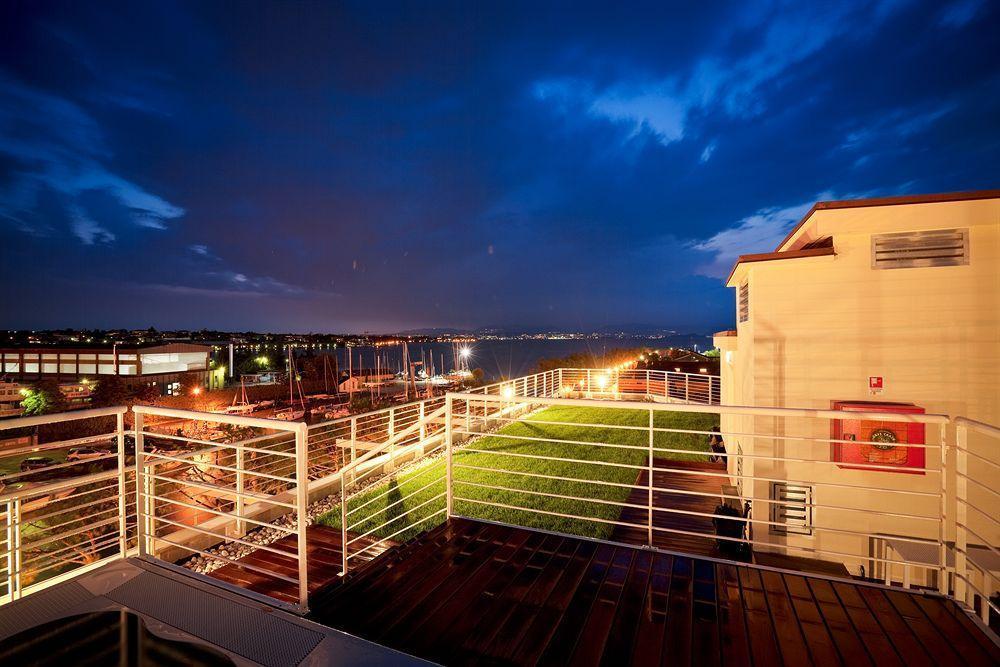Hotel Acquadolce เปสเคียรา เดล การ์ดา ภายนอก รูปภาพ
