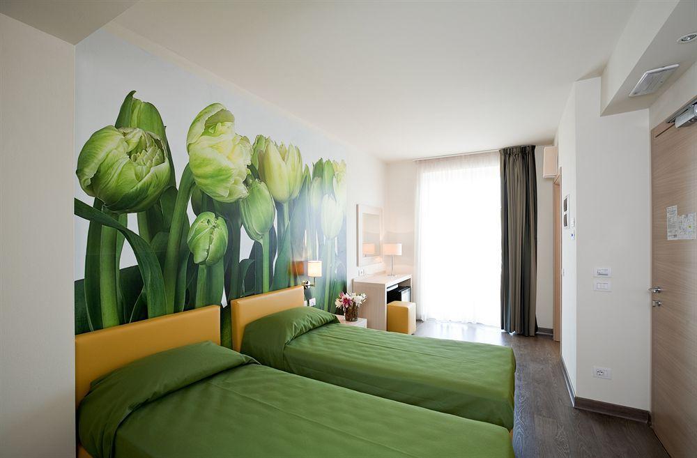 Hotel Acquadolce เปสเคียรา เดล การ์ดา ภายนอก รูปภาพ
