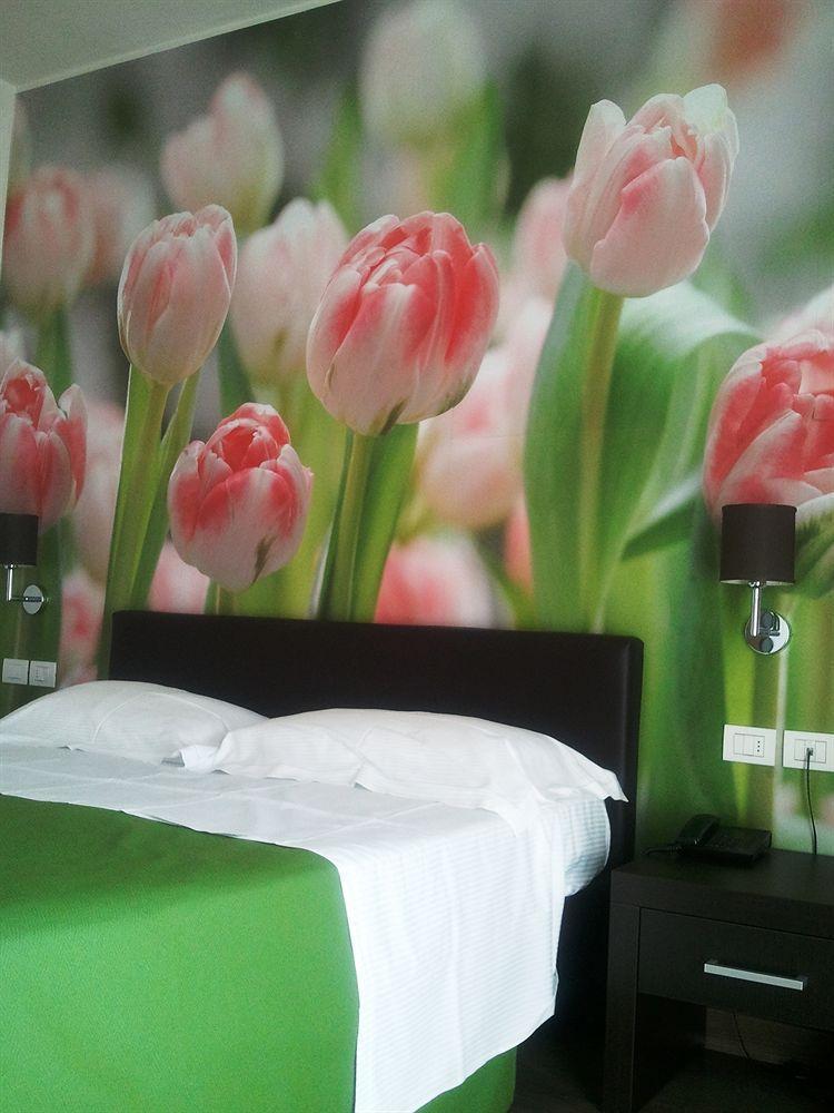 Hotel Acquadolce เปสเคียรา เดล การ์ดา ภายนอก รูปภาพ